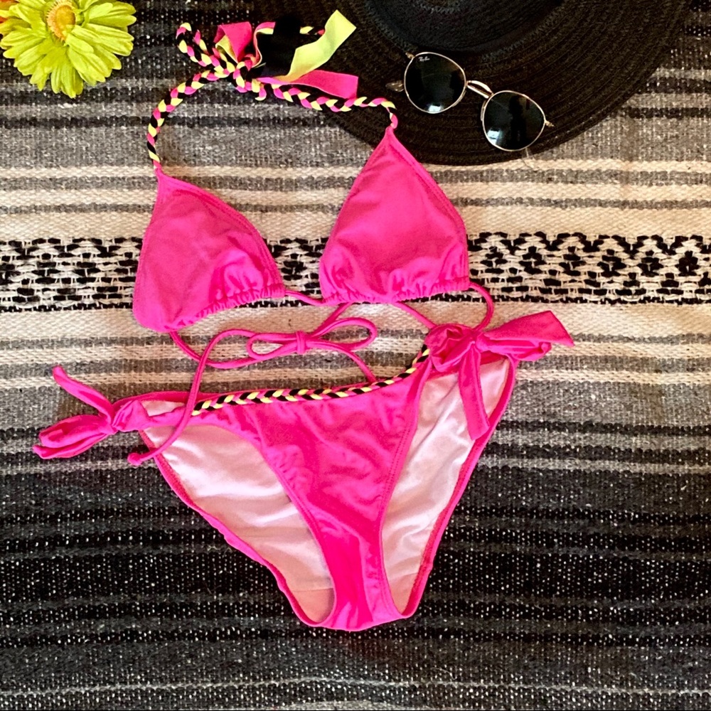 💕 Pink Bikini